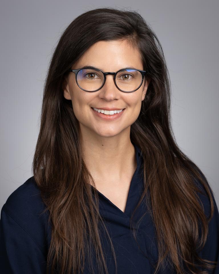 Caitlin Berry Headshot