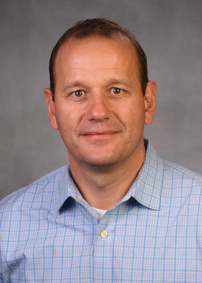 Dennis Leber bio photo