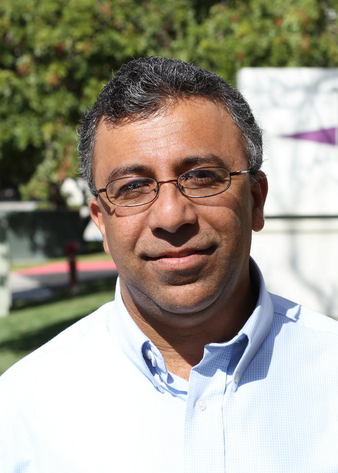 Ashish Mathur headshot