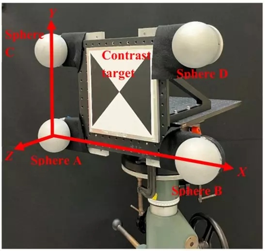 Artifact comprising four spheres
