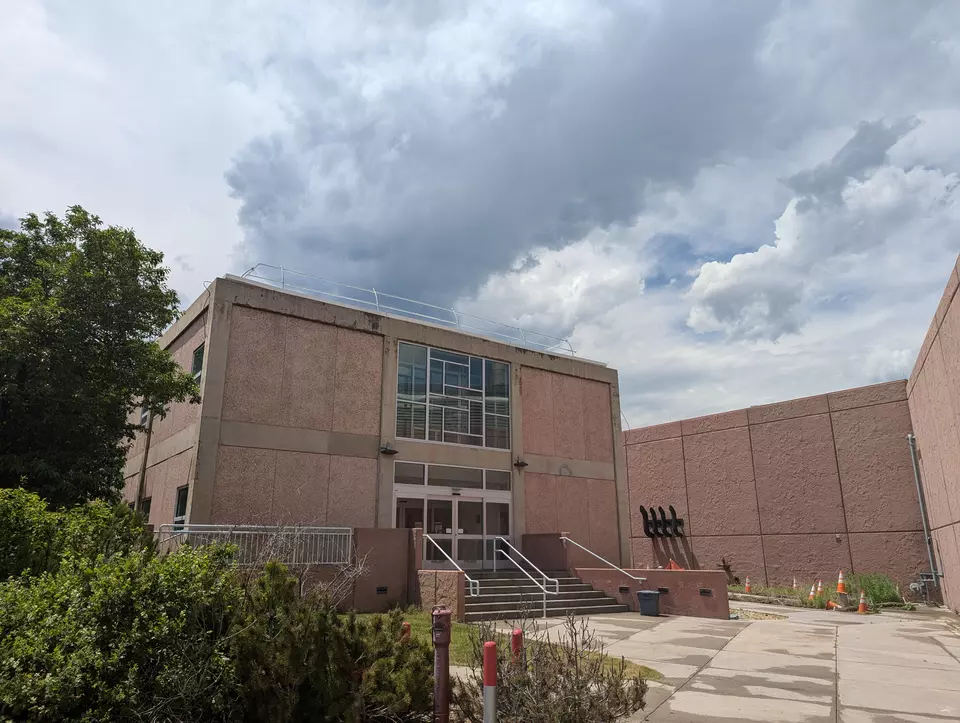 northeast entrance to NIST Boulder Building 2