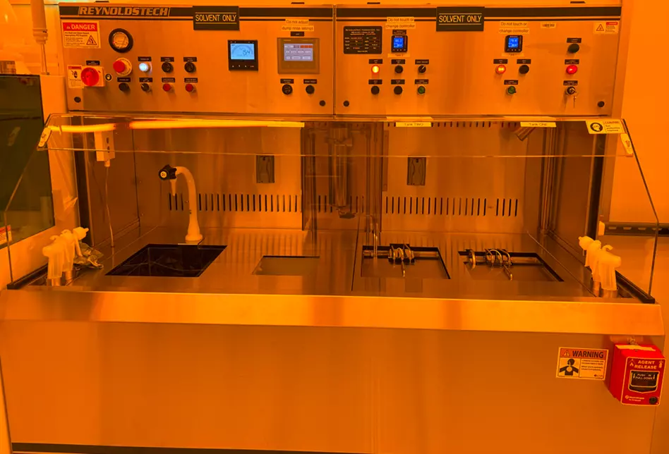 ReynoldsTech Resist Strip Fume Hood