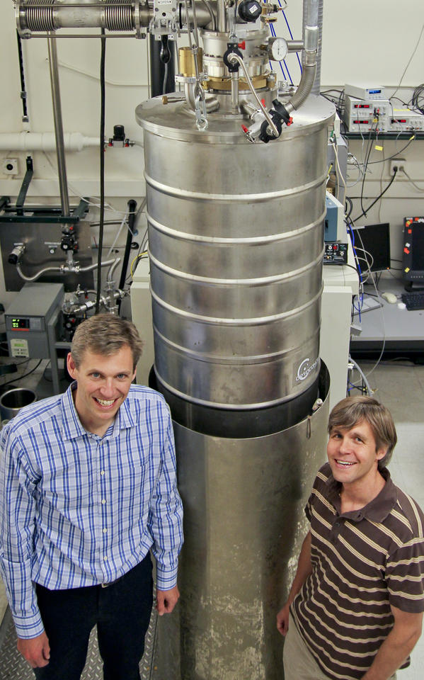 NIST physicist and JILA Fellow Konrad Lehnert (left) and post-doctoral researcher Tauno Palomaki