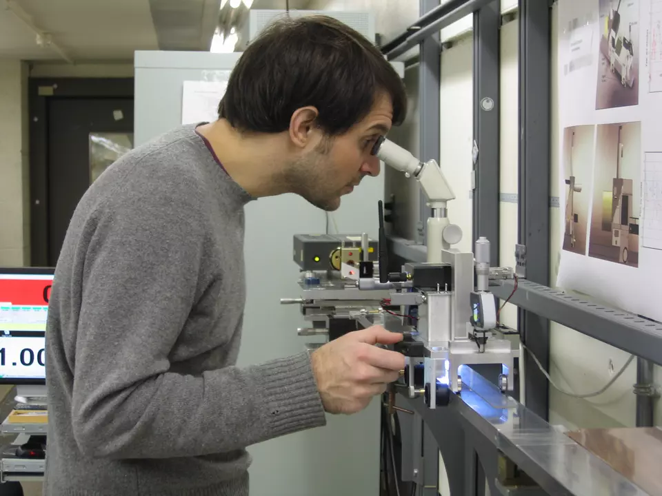 NIST technician Christopher Blackburn