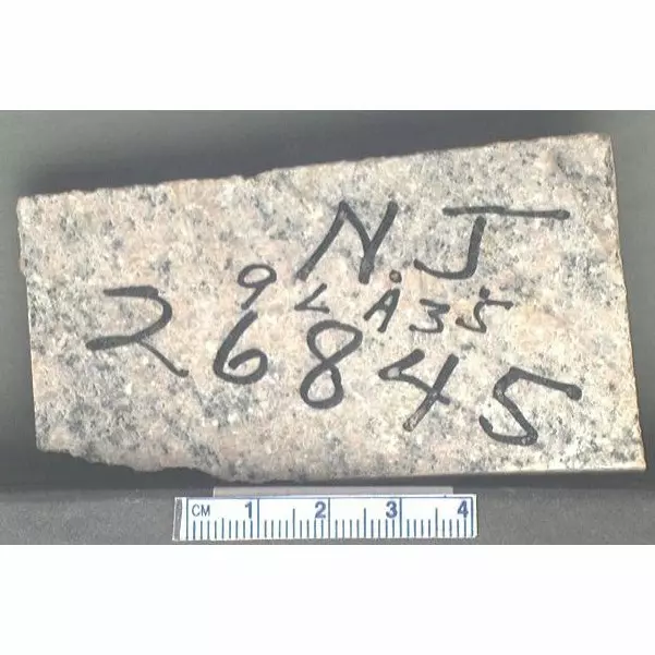 Archive photo of Stone: 9La35