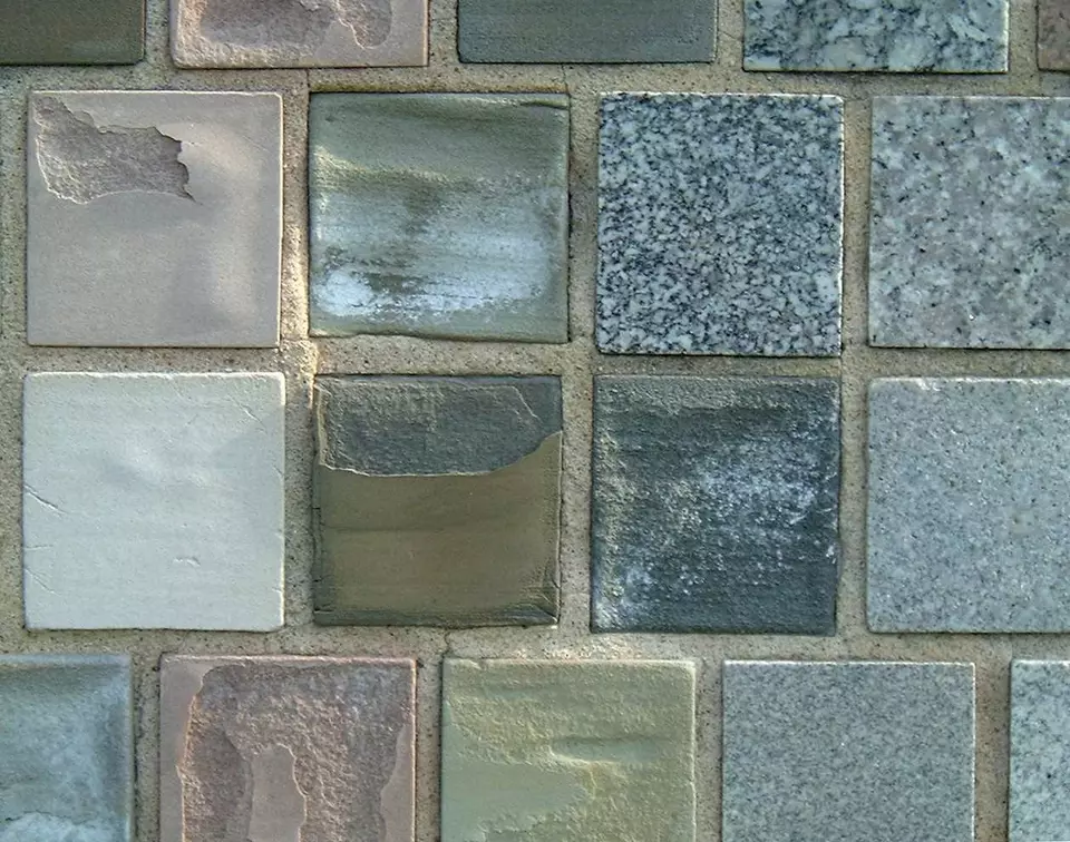 Stone Wall area surrounding Stone: 7RB25