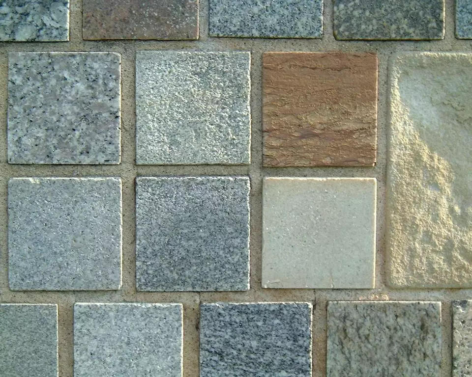 Stone Wall area surrounding Stone: 7RB23