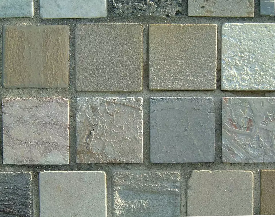 Stone Wall area surrounding Stone: 7RB8
