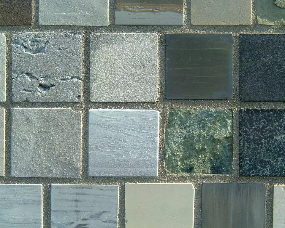 Stone Wall area surrounding Stone: 8La17