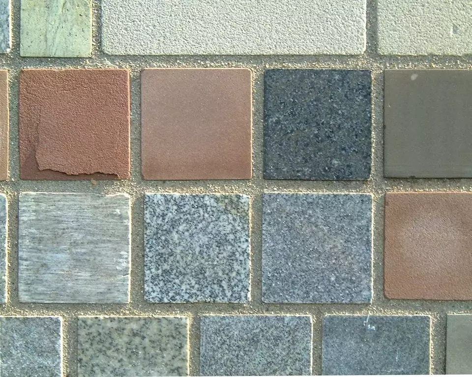 Stone Wall area surrounding Stone: 8LB25