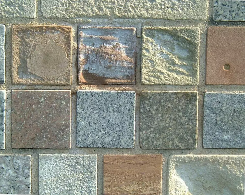 Stone Wall area surrounding Stone: 8RB26