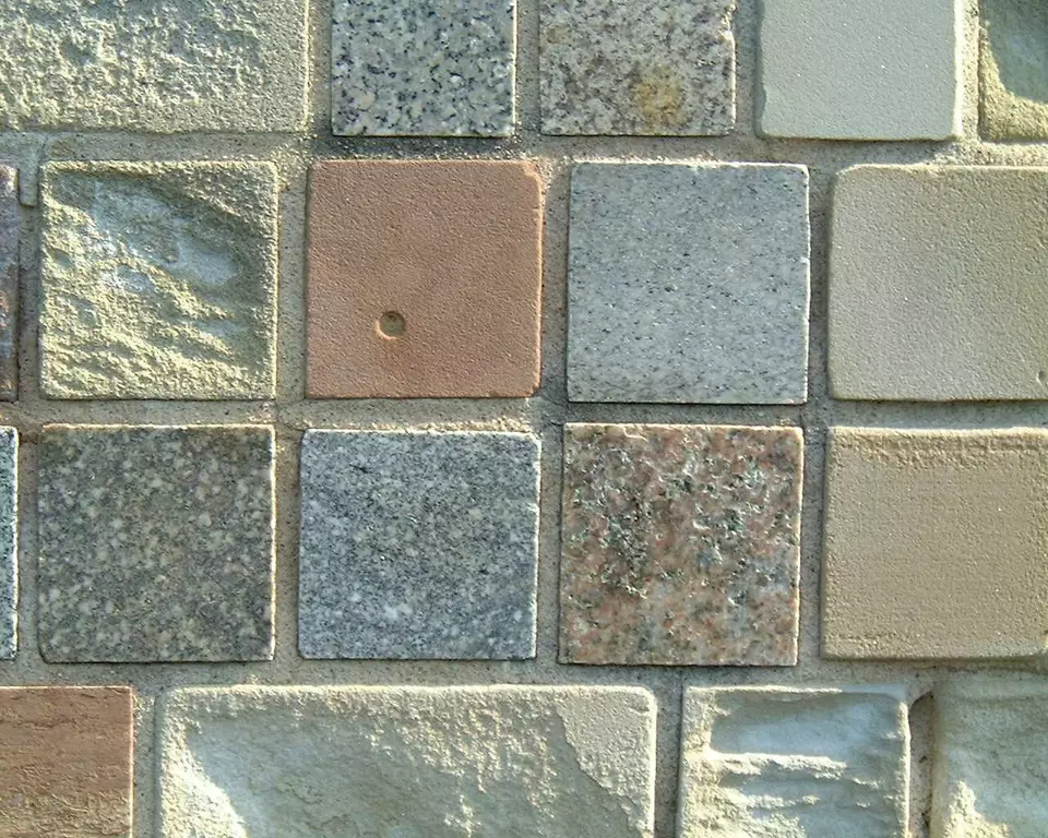 Stone Wall area surrounding Stone: 8RA22