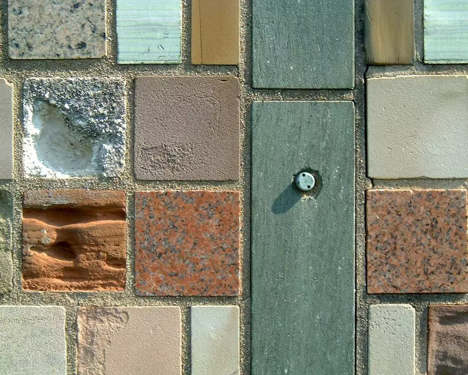 Stone Wall area surrounding Stone: 9LB45
