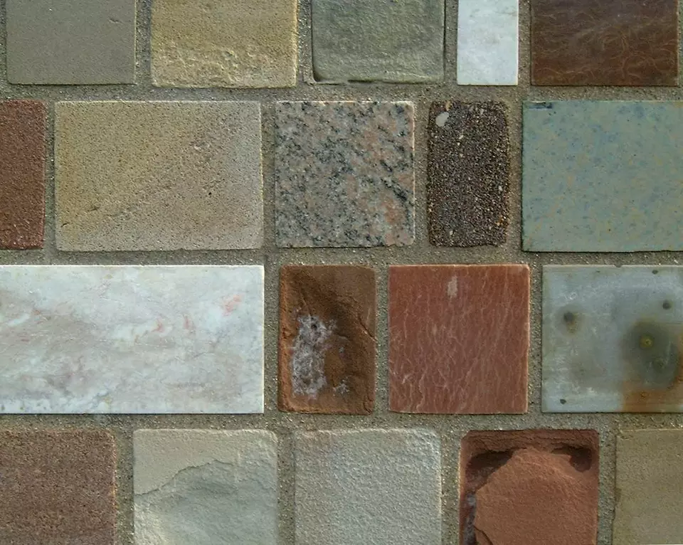 Stone Wall area surrounding Stone: 9Lb35