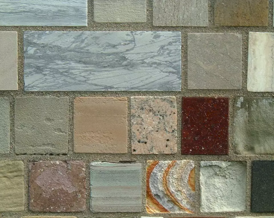 Stone Wall area surrounding Stone: 11LA29