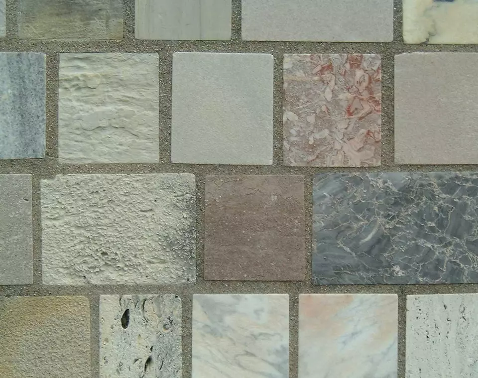 Stone Wall area surrounding Stone: 11LA24