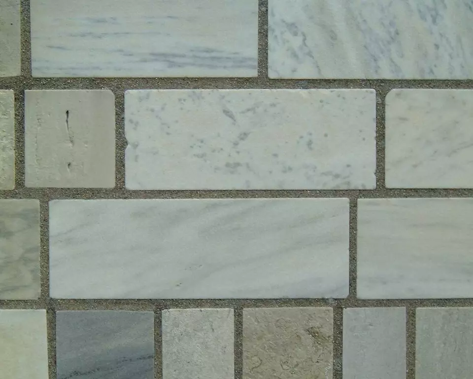 Stone Wall area surrounding Stone: 11La17