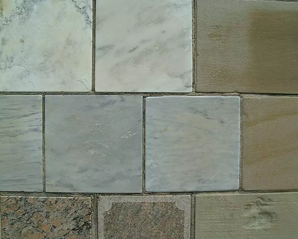 Stone Wall area surrounding Stone: 2R1