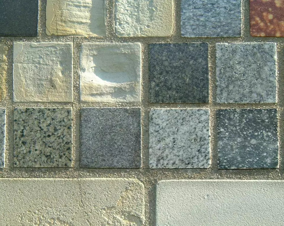Stone Wall area surrounding Stone: 5LA20