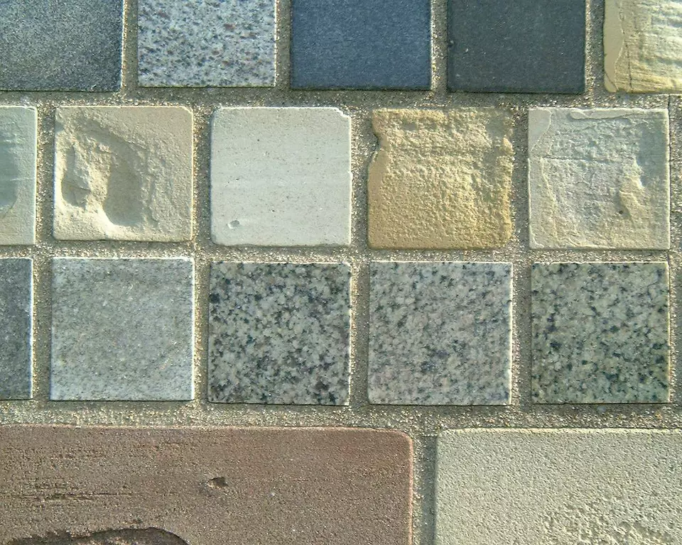 Stone Wall area surrounding Stone: 5LA15