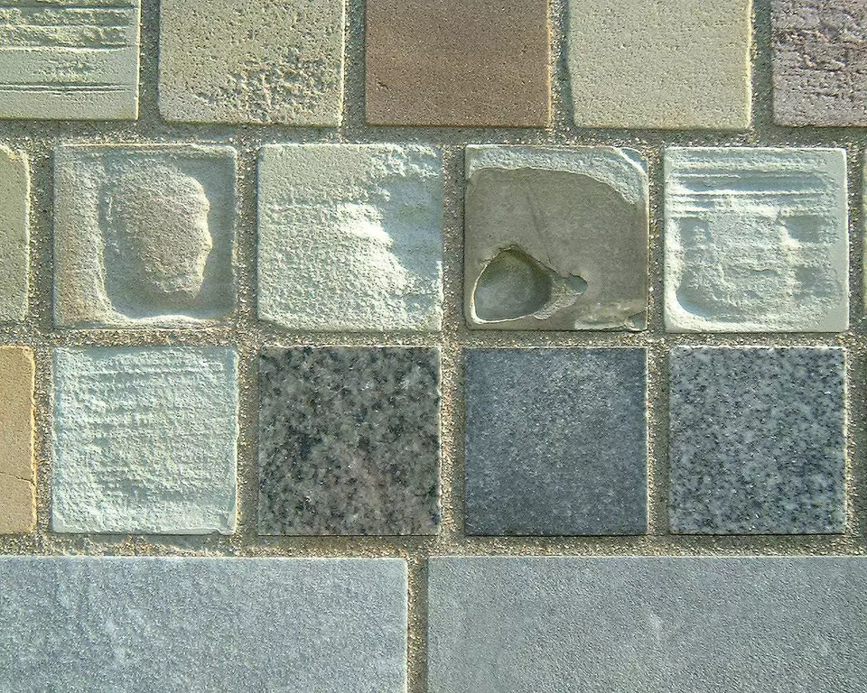 Stone Wall area surrounding Stone: 5LB7