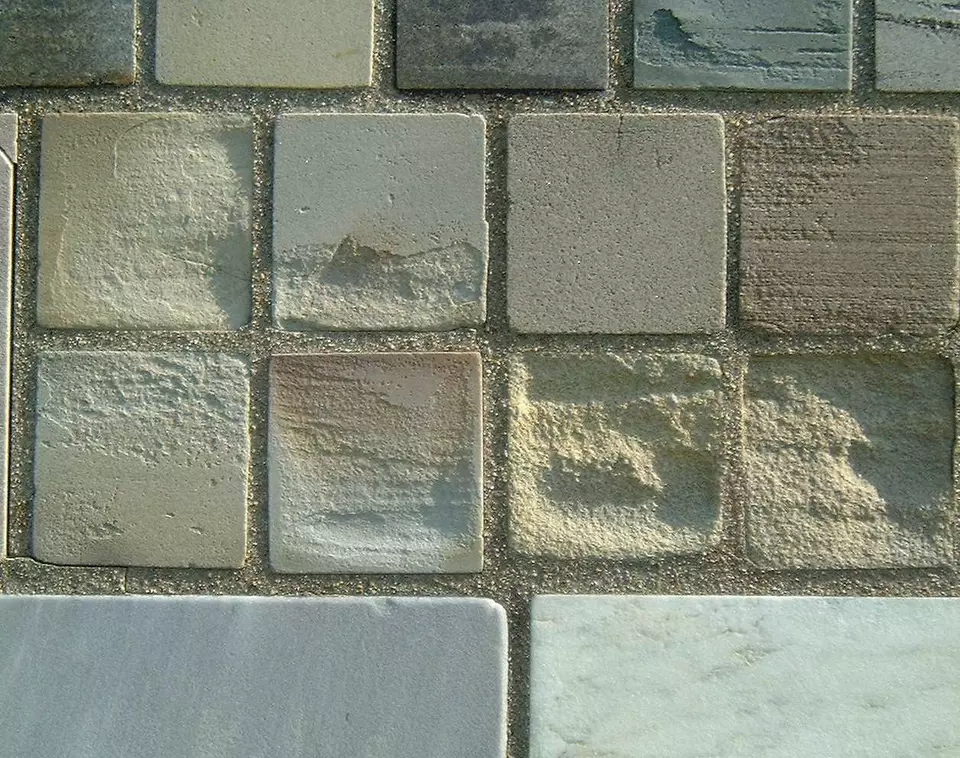 Stone Wall area surrounding Stone: 5LA1