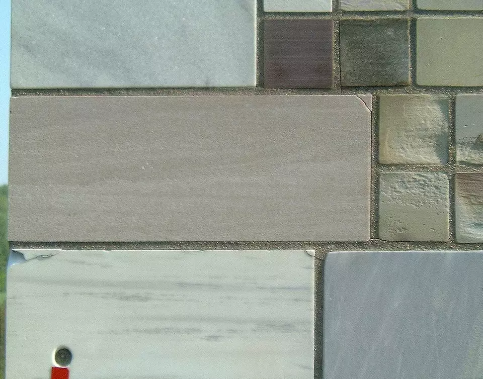 Stone Wall area surrounding Stone: 5LQ