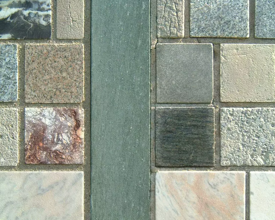Stone Wall area surrounding Stone: 5RA46