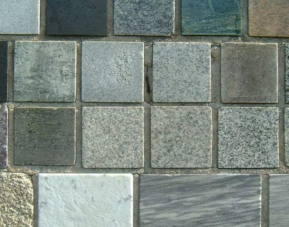 Stone Wall area surrounding Stone: 5RB40