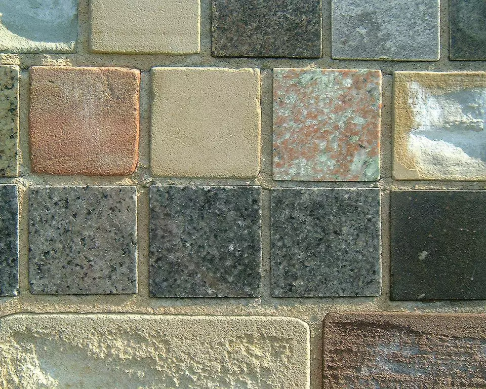 Stone Wall area surrounding Stone: 5RA18