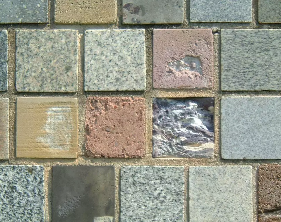 Stone Wall area surrounding Stone: 6RA39