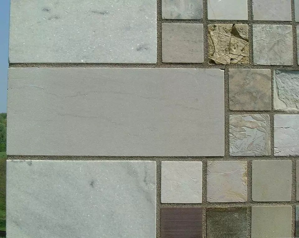 Stone Wall area surrounding Stone: 7LQ