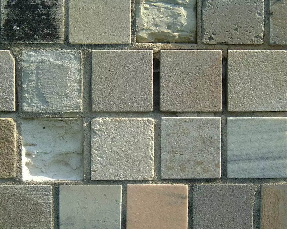 Stone Wall area surrounding Stone: 8RA15