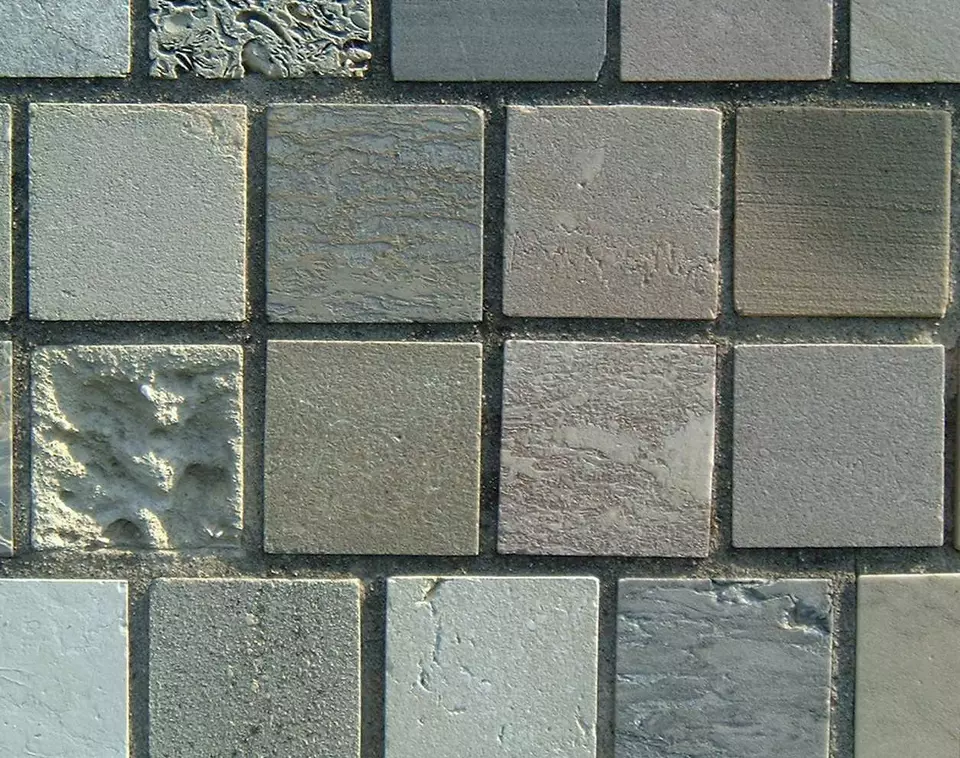 Stone Wall area surrounding Stone: 8RB5