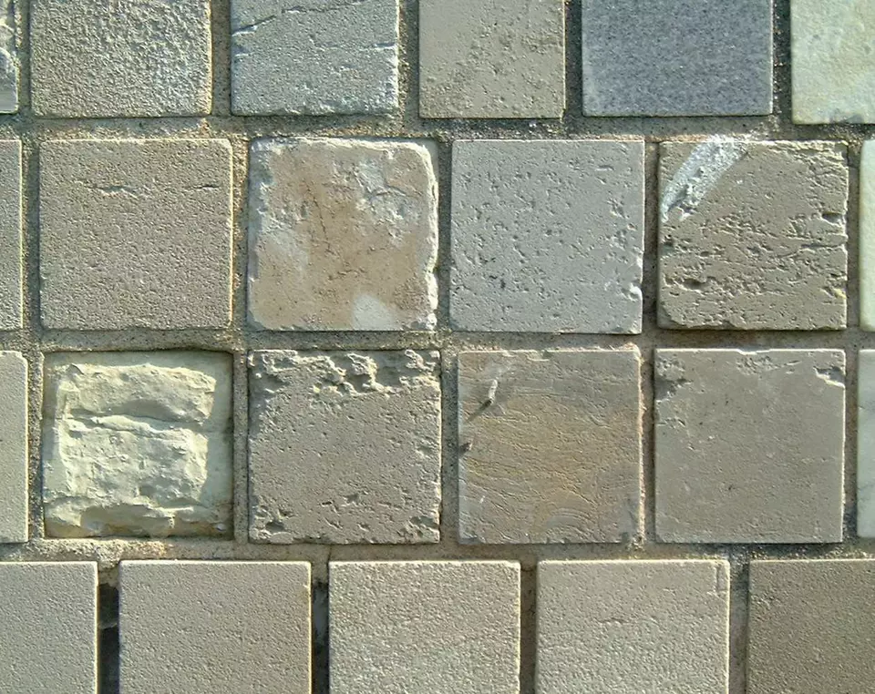 Stone Wall area surrounding Stone: 9RA12