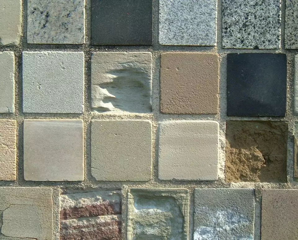 Stone Wall area surrounding Stone: 9RA42
