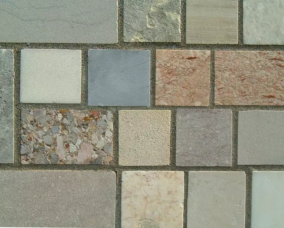 Stone Wall area surrounding Stone: 10LB2