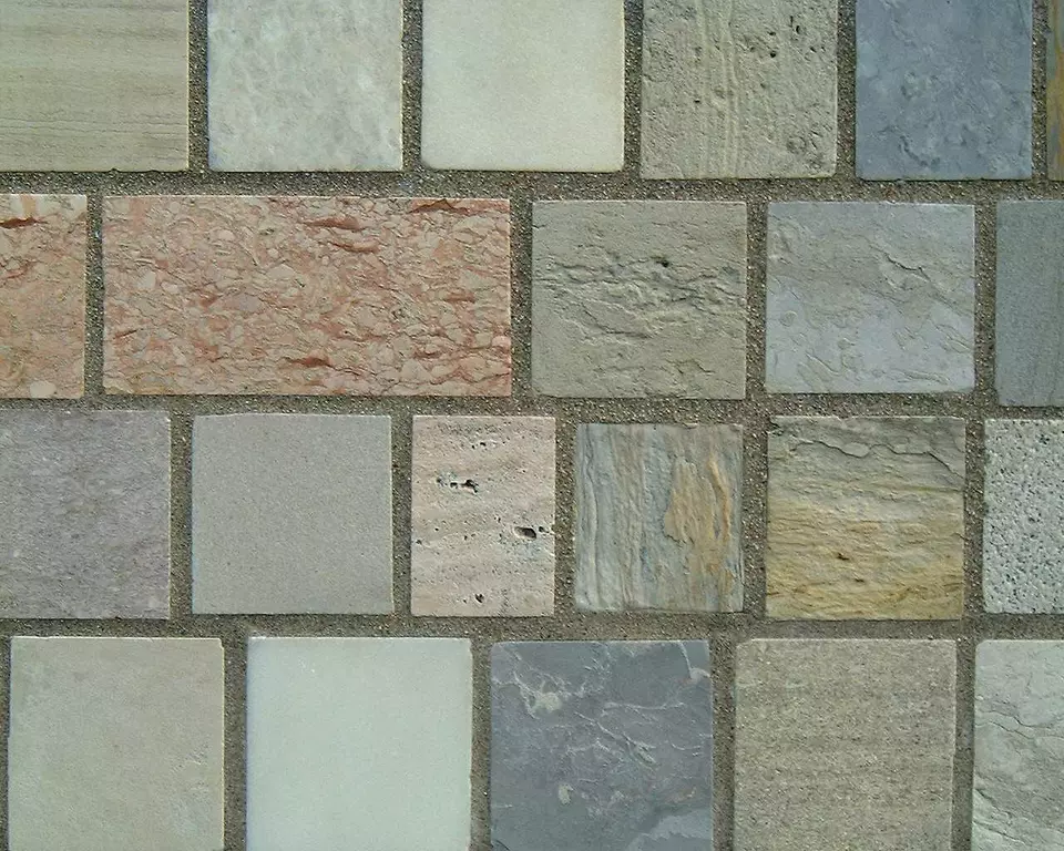 Stone Wall area surrounding Stone: 10Lb4
