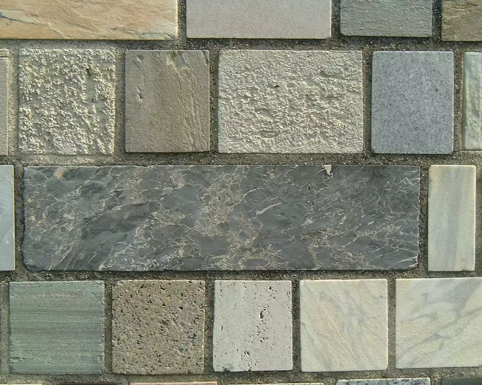 Stone Wall area surrounding Stone: 11RA27