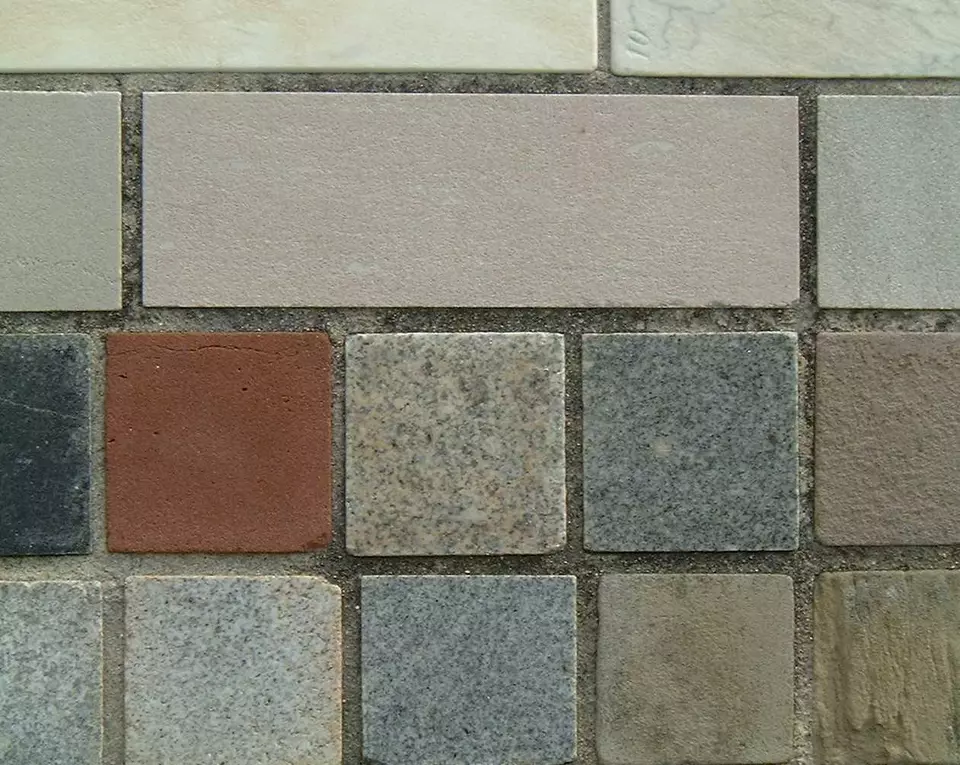 Stone Wall area surrounding Stone: 11RB28