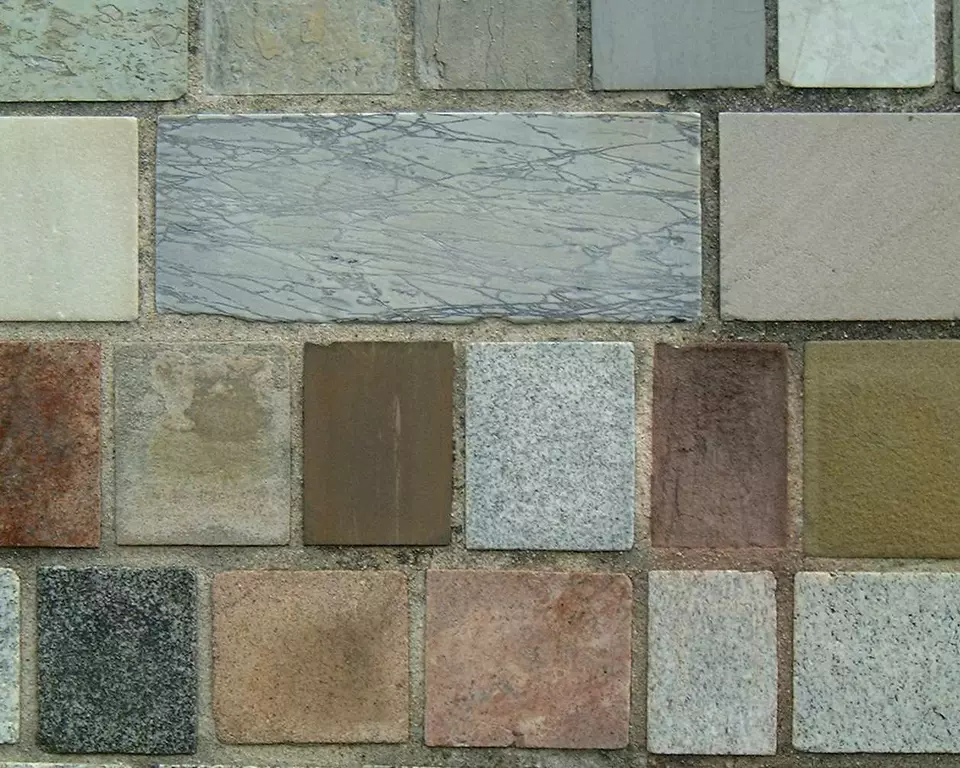 Stone Wall area surrounding Stone: 11RA33