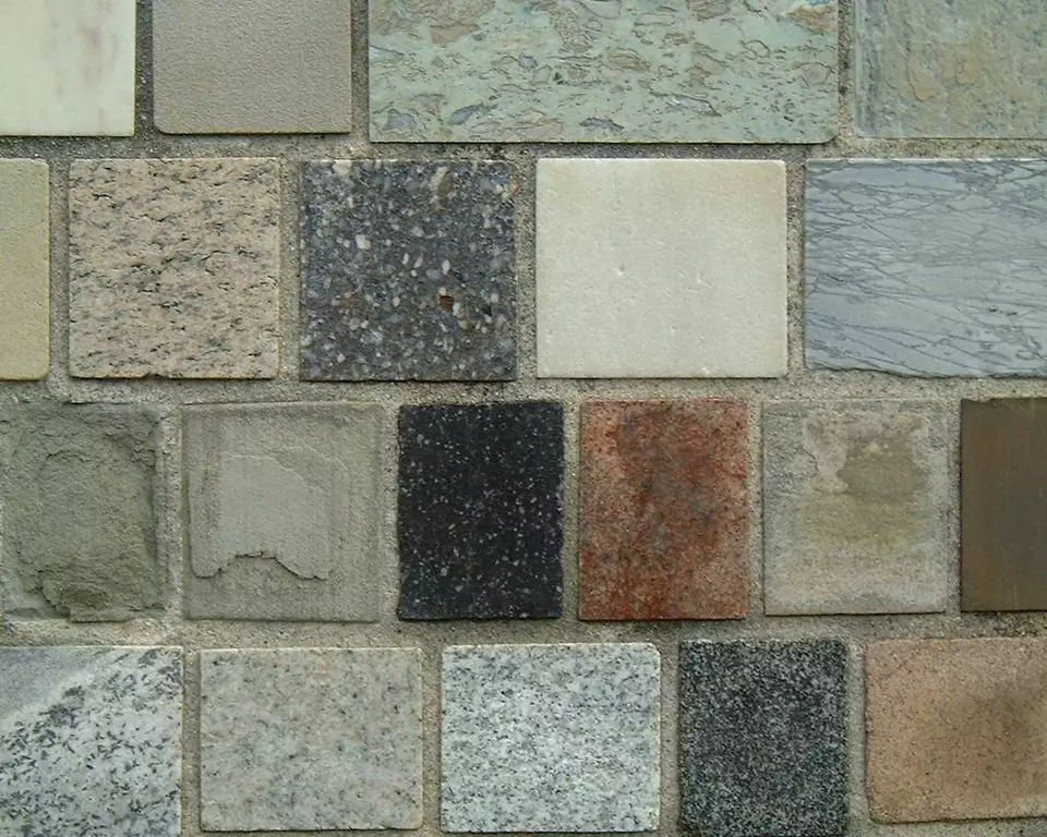 Stone Wall area surrounding Stone: 11RA36