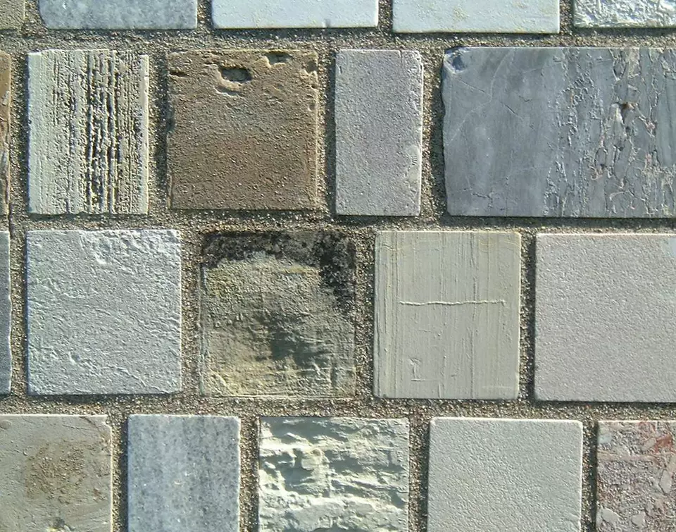 Stone Wall area surrounding Stone: 12LB23