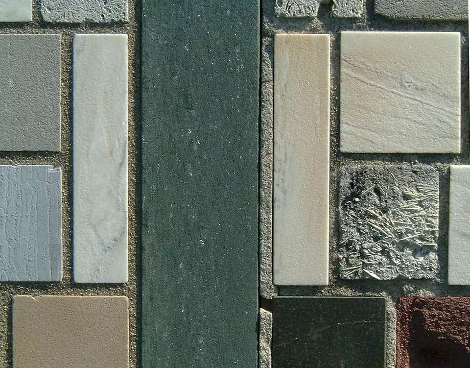 Stone Wall area surrounding Stone: 3D