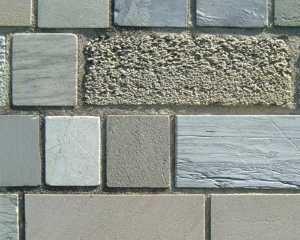 Stone Wall area surrounding Stone: 12RB31