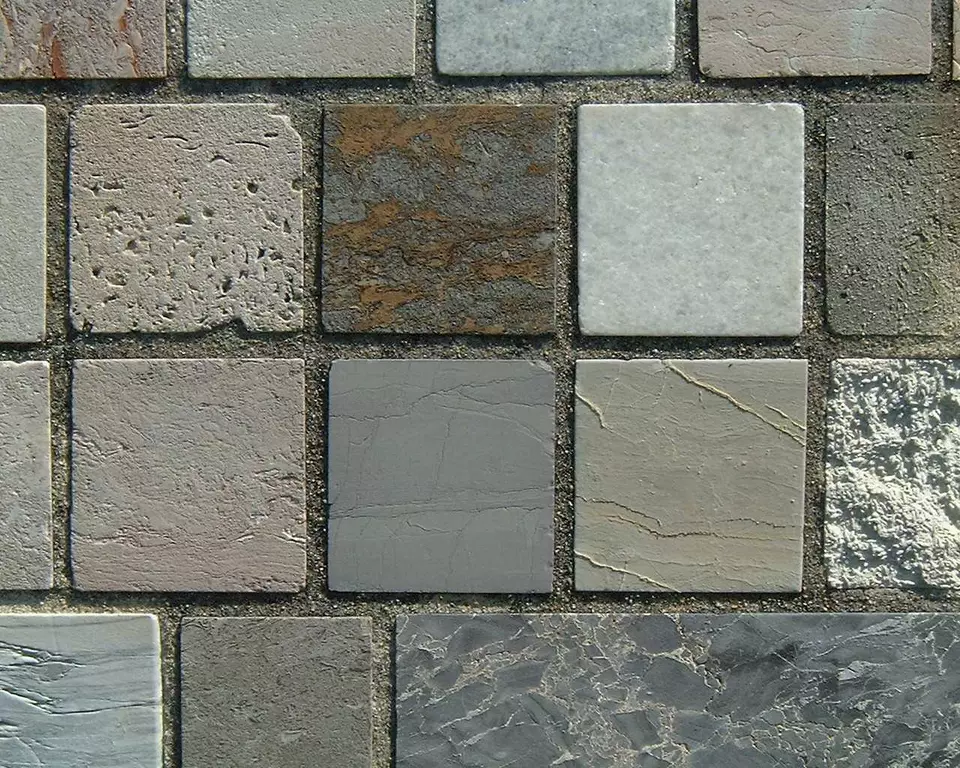 Stone Wall area surrounding Stone: 13RA25