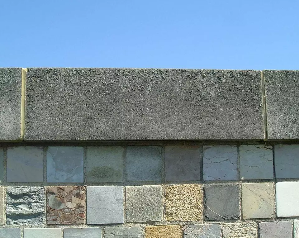 Stone Wall area surrounding Stone: 11C