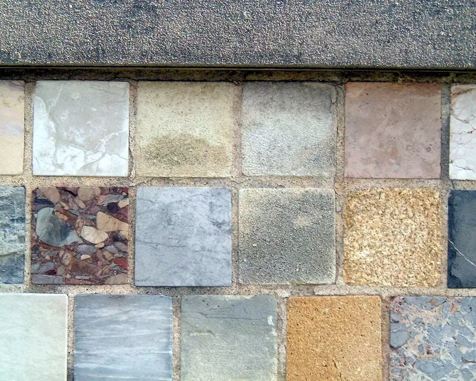 Stone Wall area surrounding Stone: 14RB39