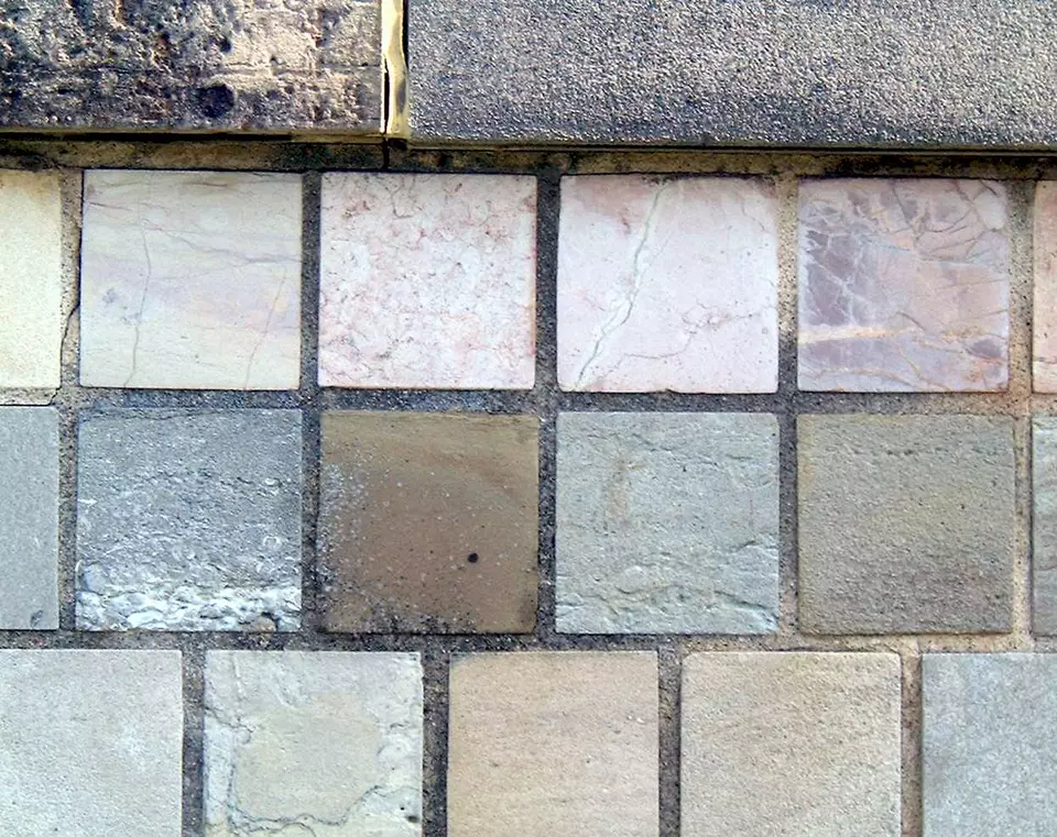 Stone Wall area surrounding Stone: 14RA47