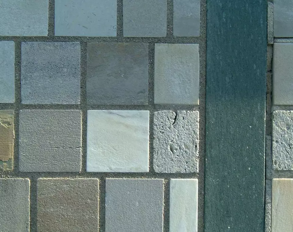 Stone Wall area surrounding Stone: 13La45
